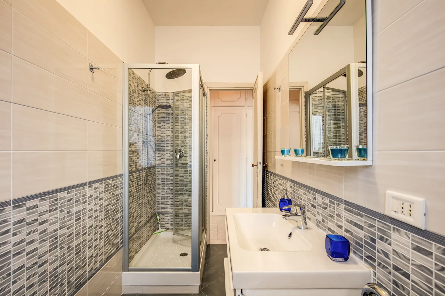 Modern bathroom